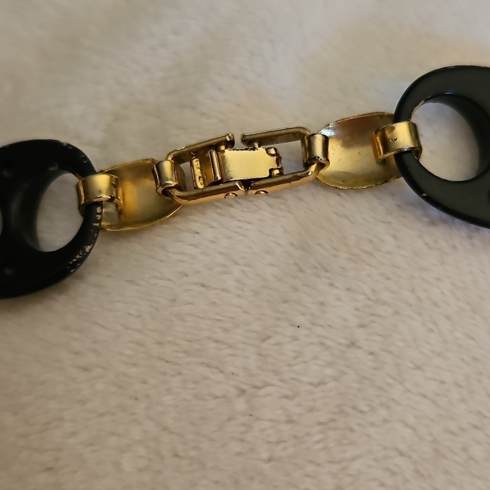 Vintage Two-tone Acrylic Black and Gold Marina Chain Necklace - Picture 7 of 8